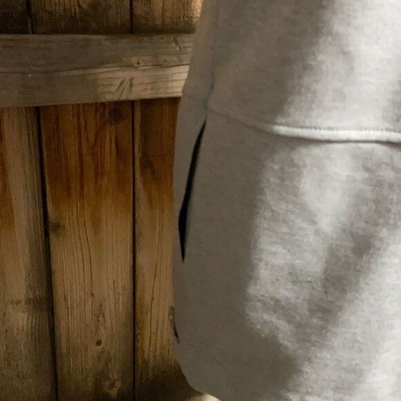 Guess vest gray sleeveless zipper snaps pockets Sz Small NWOT - Picture 6 of 7